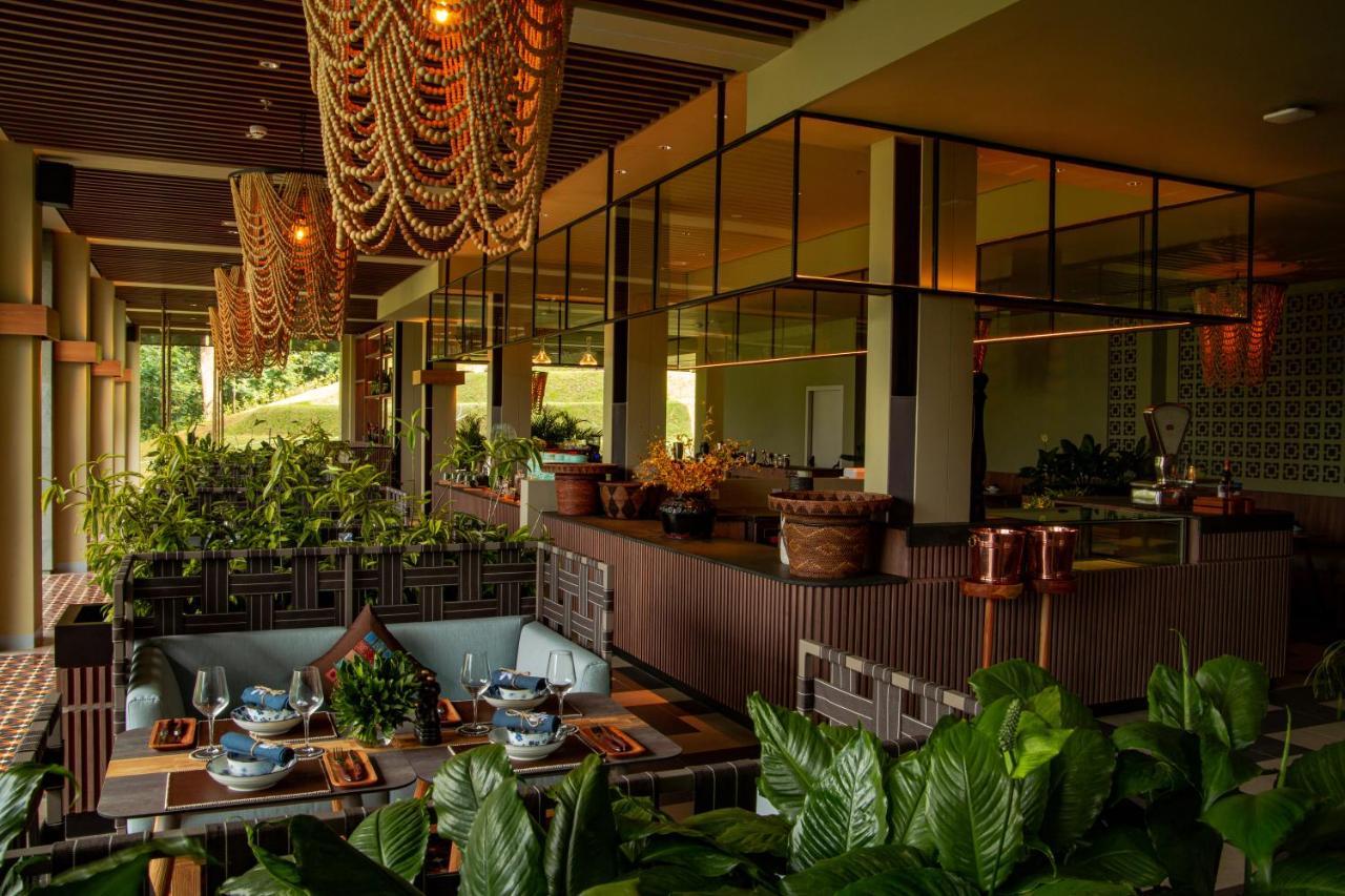 The Botanica Sanctuary Hotel Puncak Luaran gambar The restaurant