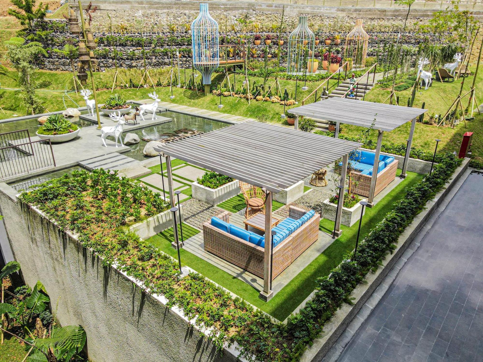 The Botanica Sanctuary Hotel Puncak Luaran gambar The park